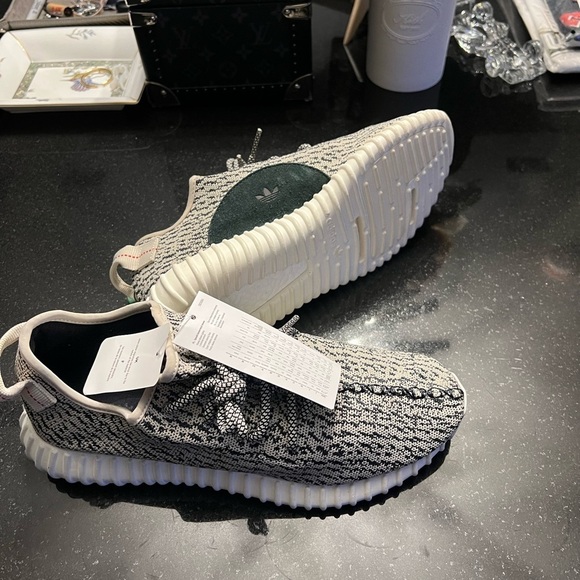 Adidas Yeezy Boost Mens Sz 12 NWT - Picture 7 of 9